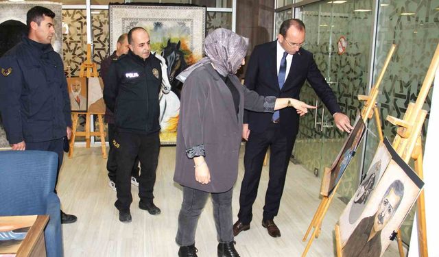 Kahramanmaraş'ta halıdan tuvale uzanan sergi yolculuğu