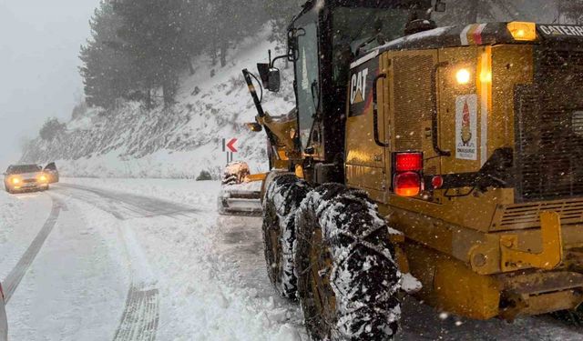 Onikişubat Belediyesi 60 araçla sahada