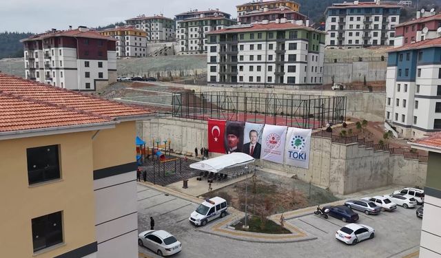 Osmaniye'de 221 deprem konutunun anahtarları teslim edildi