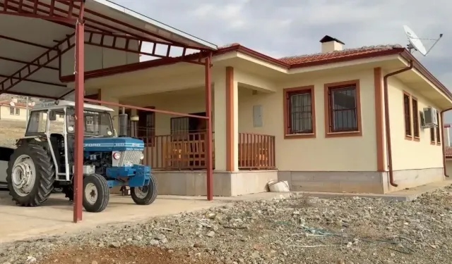 Kahramanmaraş Dulkadiroğlu’nda Yeni Köy Evleri Hak Sahiplerine Teslim Edildi