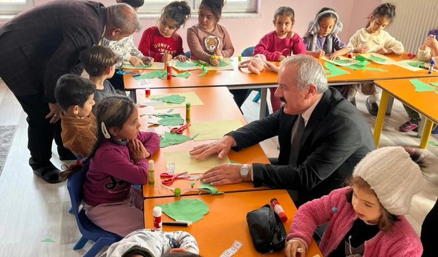 Elbistan Anaokulu’nda Ziyaret: Müdür Gezer Öğrencilerle Bir Araya Geldi