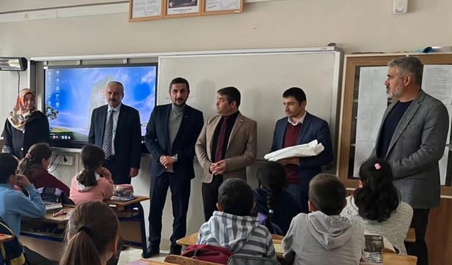 Elbistan’da Öğrencilere Kur’an-ı Kerim Hediyesi