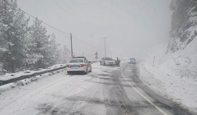 Kahramanmaraş-Kayseri Yolu Ulaşıma Kapandı