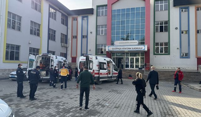 Kahramanmaraş'ta 17 Öğrenci "Kaynağı Belirsiz Kokudan" Etkilendi