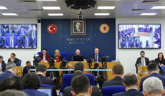 Kamu yöneticilerine seyyanen 30 bin TL zam teklifi komisyonda kabul edildi