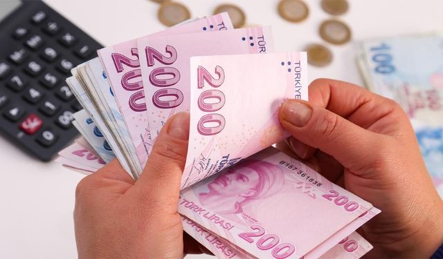 Emekli ve Memurun Zam Hesabı Değişti: İşte Yeni Maaş Senaryosu