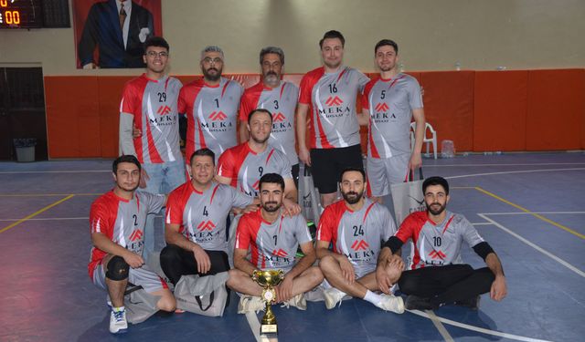 Voleybol Halk Turnuvasının Şampiyonu EMŞAV Oldu