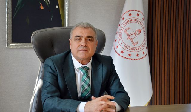 Özdemir, “Tüm Eğitim Camiamıza Başarılı Bir Dönem Diliyorum”