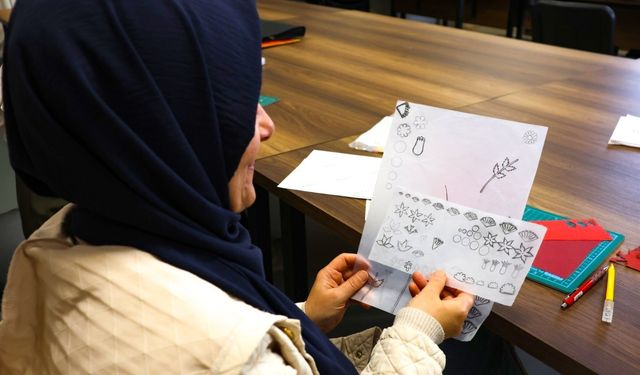 Kağıttan sanata: Ümraniye’de Katı’ sanatı geleceğe taşınıyor