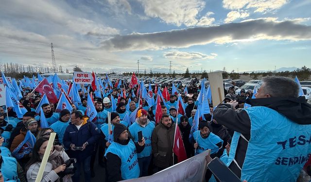 A Termik Santrali Önünde Eylem: “Eşit Ücret İstiyoruz”