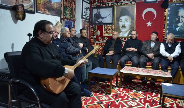 Afşin Halk Ozanları Derneği’nde Türkü Gecesi
