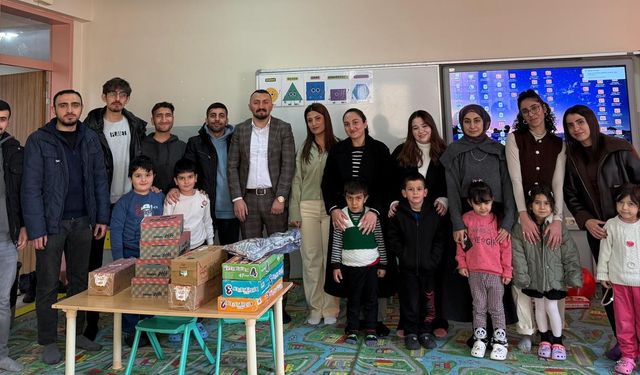 Afşin Sağlık Yüksekokulundan Köy Okuluna Kütüphane Desteği