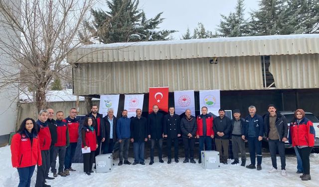 Afşin’de Üreticilere %100 Hibeli Taşınabilir Güneş Enerji Sistemi Dağıtıldı