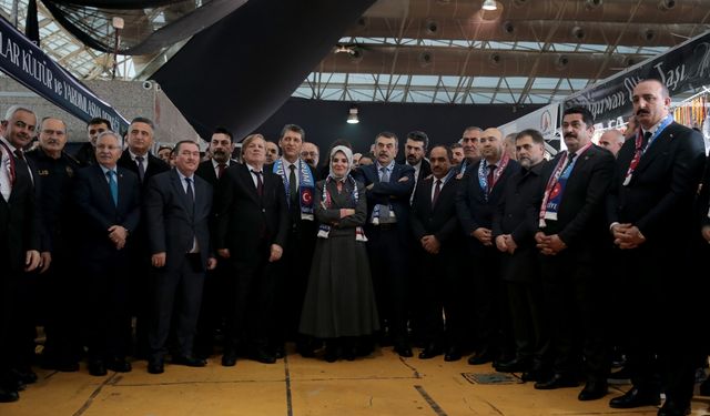Bakanlar Tekin ve Göktaş, Antalya'da 'Erzurum Tanıtım Günleri'nin açılışına katıldı