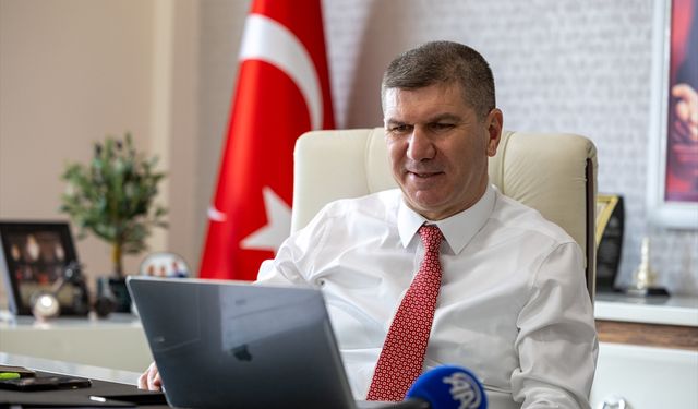 Burdur Belediye Başkanı Ercengiz, AA'nın 'Yılın Kareleri' oylamasına katıldı