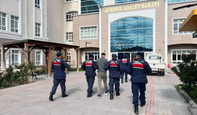 Burdur'da çeşitli suçlardan aranan 14 kişi yakalandı
