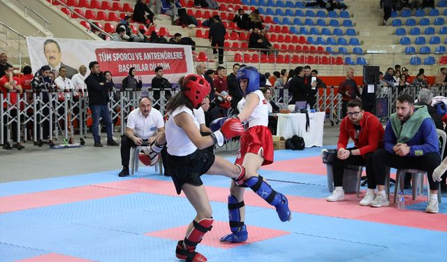 Burdur'da Üniversiteler Ligi Kick Boks Türkiye Şampiyonası başladı