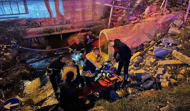 Hatay'da minibüsle çarpışan motosikletteki 2 kişi yaralandı