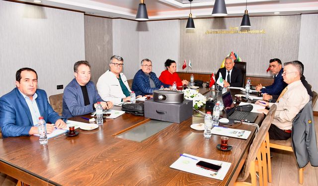 Silifke ilçesinde okul müdürleriyle değerlendirme toplantısı yapıldı