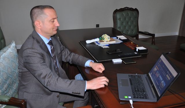 Tarsus Kaymakamı Mehmet Ali Akyüz, AA'nın 'Yılın Kareleri' oylamasına katıldı