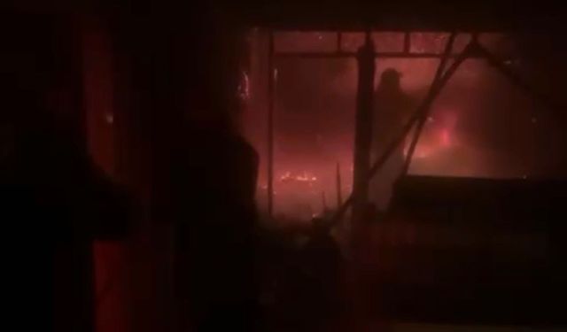 Gazipaşa'da mahalle konağında yangın korkuttu