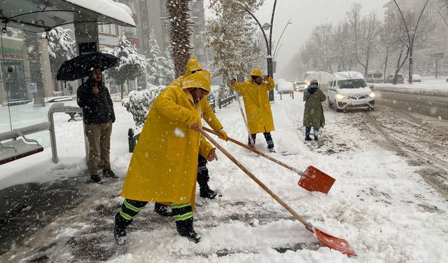 Büyükşehir Karla Mücadelede Seferber Oldu; 2 Bin 287 Talebe Anında Müdahale