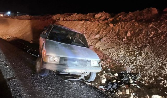 Kontrolden Çıkan Otomobil Şarampole Savruldu: 3 Yaralı