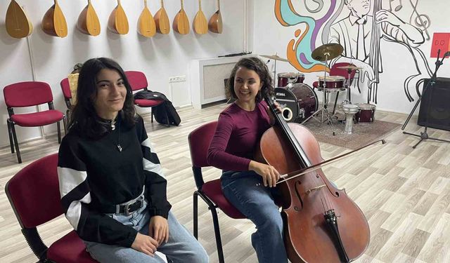 Menteşe’de gençler sanatla buluşuyor