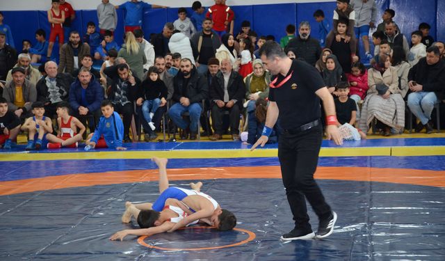 Afşin’de Deprem Şehidi Pehlivanlar Anısına Güreş Turnuvası Düzenlendi