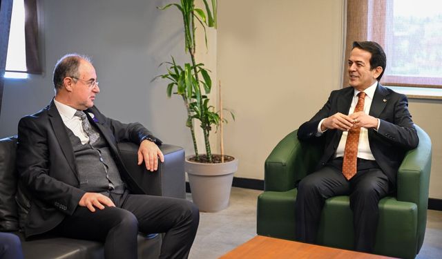 Antalya Defterdarı Karayılan, ATB Başkanı Çandır'ı ziyaret etti