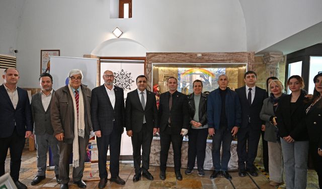 Antalya Oyuncak Müzesi'ne Azerbaycan'dan 26 parçalık bağış