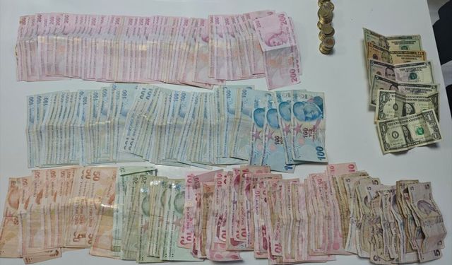 Antalya'da dilencinin üzerinden 27 bin lira çıktı