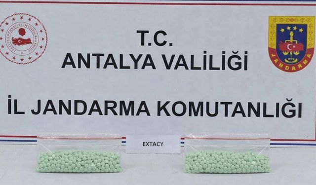 Antalya'da uyuşturucu operasyonunda 2 şüpheli yakalandı