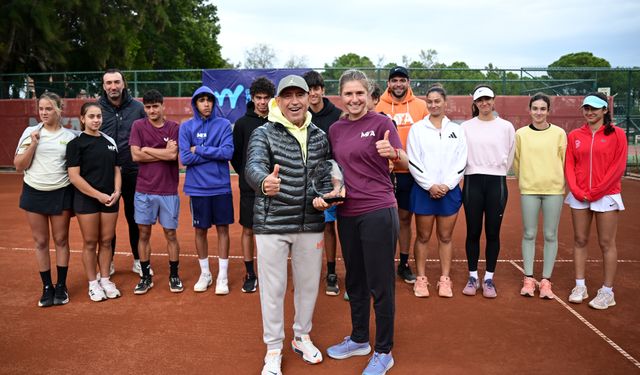 Antalya'da yetişen genç tenisçiler dünya kortlarında boy gösteriyor