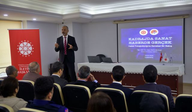 Osmaniye'de gazetecilere haber fotoğrafçılığı ve yapay zeka eğitimi verildi