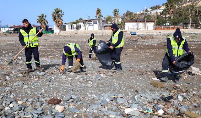 Samandağ ilçesinde kıyı şeridinde temizlik yapıldı
