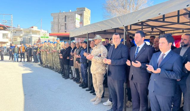 Şehit Teğmen Ali Emre Fırıncıoğulları, Samandağ'da mezarı başında anıldı