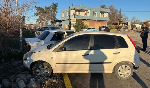 Sumbas'ta trafik kazasında 2 kişi yaralandı