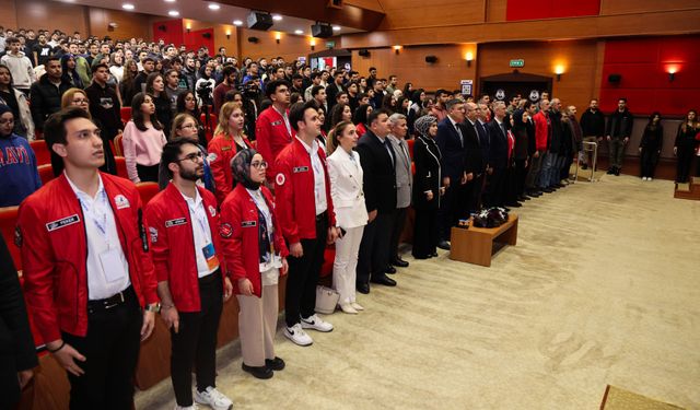 T3 Vakfı Yönetim Kurulu Başkanı Hıdır, Burdur'da gençlerle buluştu