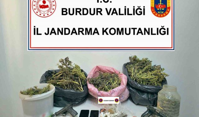 Burdur'da jandarmadan uyuşturucu operasyonu: 2 tutuklama