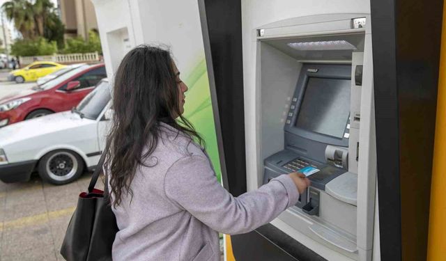 Mersin'de Halk Kart ve öğrenim yardımı ödemeleri yatırıldı