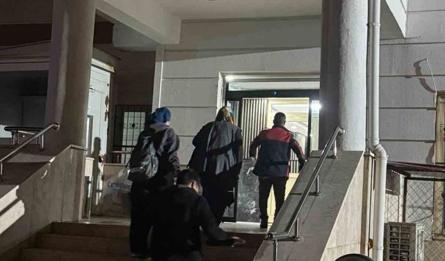 Osmaniye'de toprak kayması nedeniyle 3 ev tahliye edildi