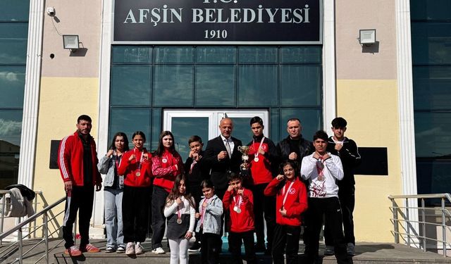 Bölge Şampiyonu Sporculardan Başkan Kıraç’a Ziyaret