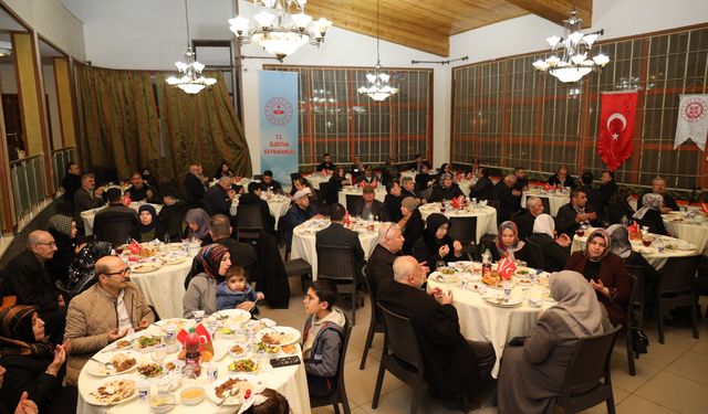 Elbistan’da “Büyük Aile Sofrası”nda Şehit Aileleri ve Gazilerle İftar Buluşması