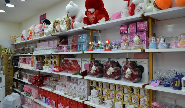 Koray AVM ve Özge Aksu Güzellik Studio’dan 14 Şubat Sevgililer Günü’ne Özel Büyük Kampanya