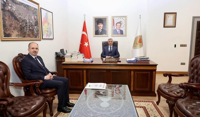 Vali Ünlüer, Yeni İl Müftüsü Güller’i Makamında Kabul Etti