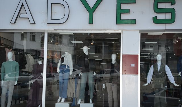 Adyes Giyim Yeni Yerinde: Bayrama Özel Büyük İndirimler