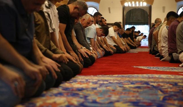 Kurban Bayramı Namazı Saat Kaçta 2026? İstanbul, Ankara, İzmir Bayram Namazı Vakitleri Açıklandı