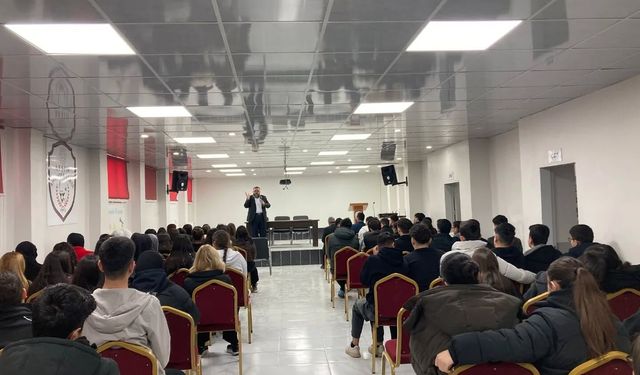 Afşin’de Ramazan Ayına Özel Gençlik Söyleşisi Düzenlendi