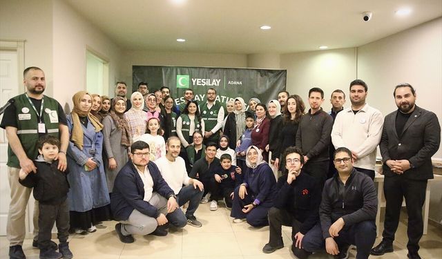 Adana'da Yeşilay gönüllüleri iftarda buluştu
